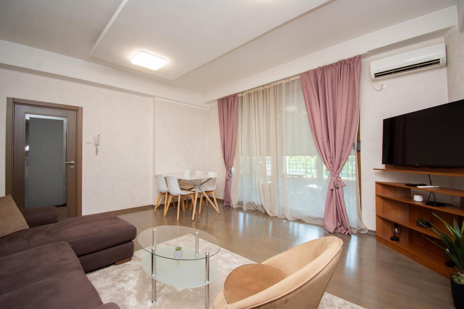Maxim Compass Apartment Podgorica Exterior photo